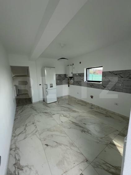 Casă individuală cu 4 camere cu Teren 425 Mp în Tomești
