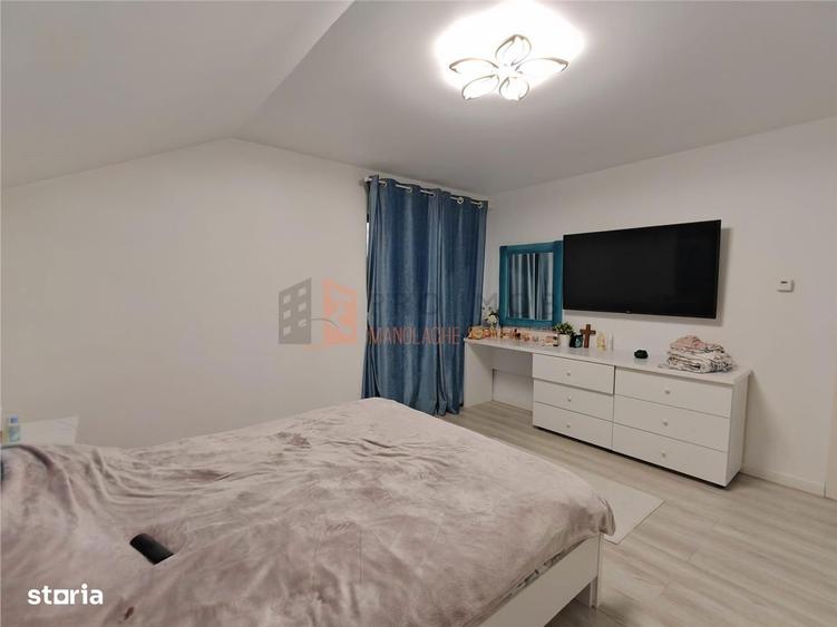 Casă cu 6 camere decomandat cu Canalizare în Micro 5