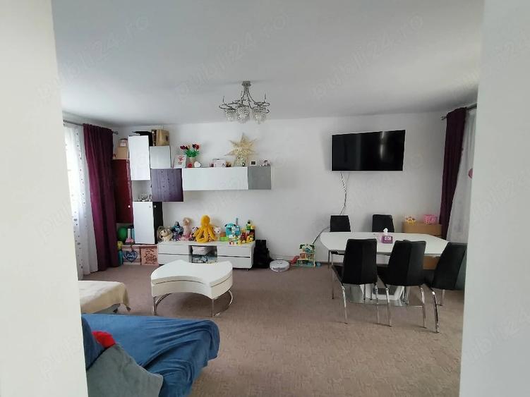 Casă cu 2 camere cu Teren 200 Mp în Rediu