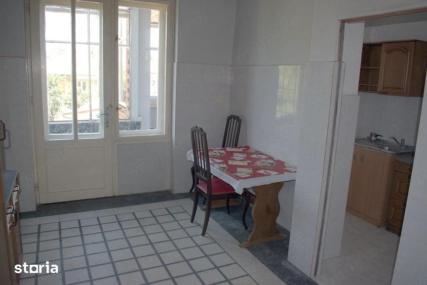 Apartament cu 4 camere în Central