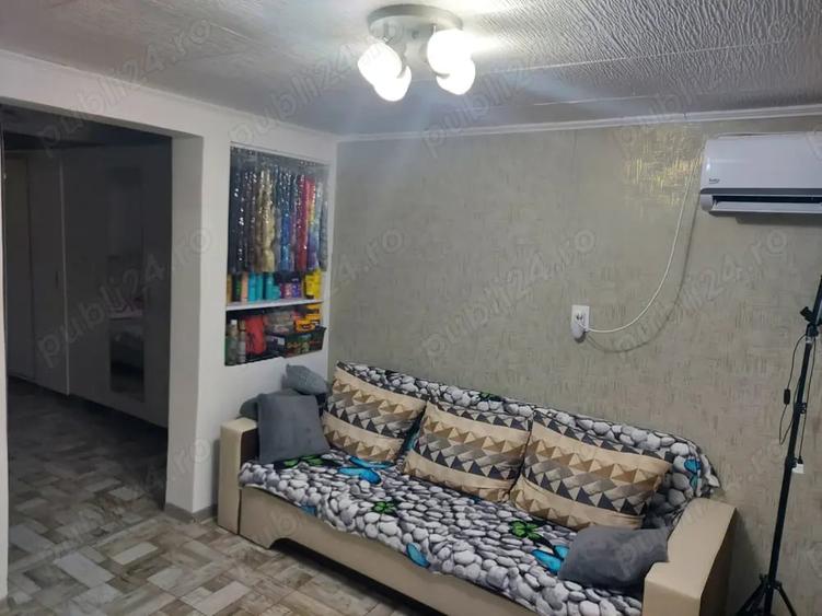 Casă cu 6 camere cu Teren 250 Mp în Central