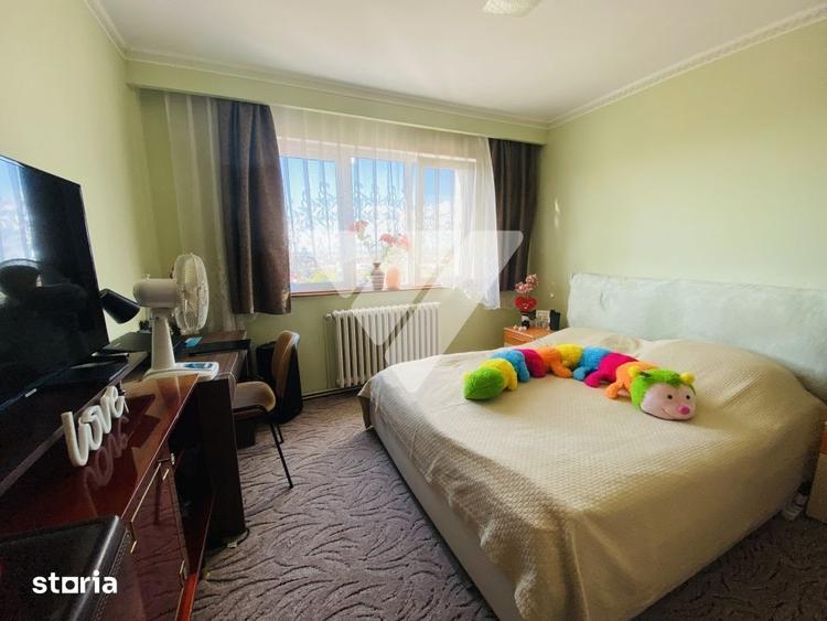 Apartament cu 3 camere în Vasile Aaron