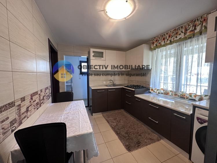 Casă individuală cu 4 camere cu Teren 1227 Mp în Pângărăcior