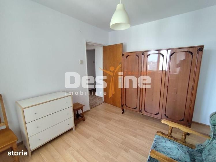 Apartament cu 3 camere, mobilat în Republicii