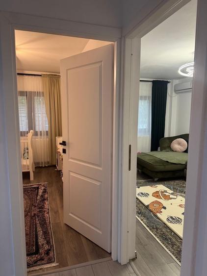 Apartament cu 3 camere decomandat în Cantacuzino