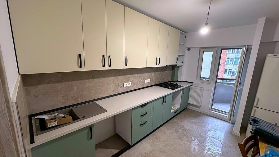 Apartament cu 3 camere în Tineretului