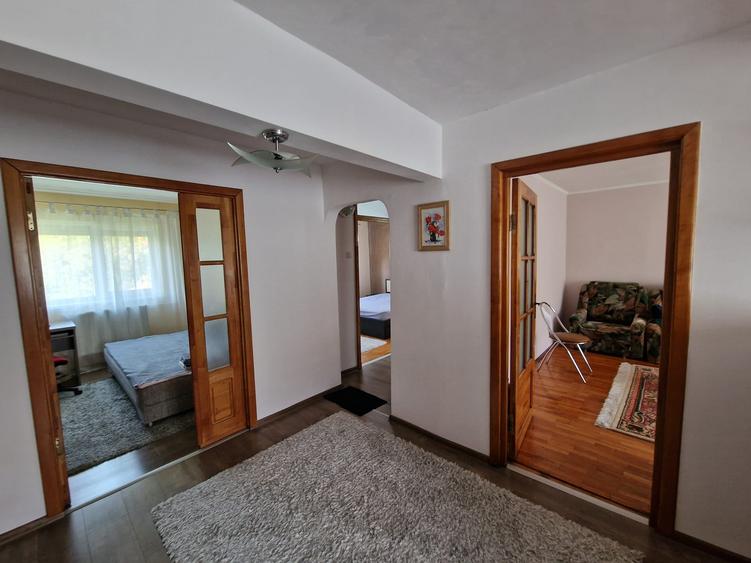 Apartament cu 3 camere decomandat în Rogerius