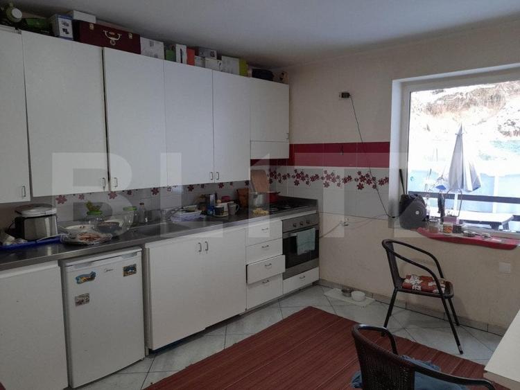 Casă individuală cu 6 camere cu Canalizare în Dârste