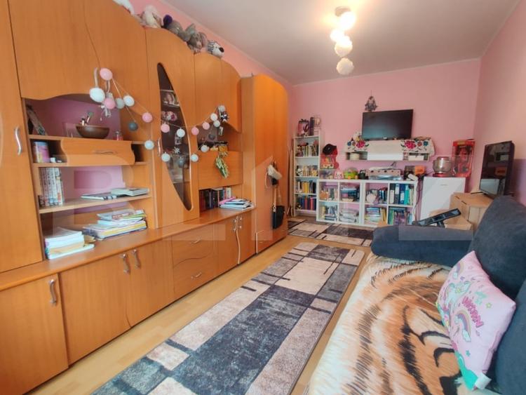 Apartament cu 3 camere decomandat, mobilat în Dragoș Vodă