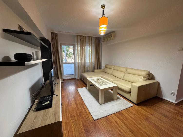 Apartament cu 3 camere semidecomandat, mobilat în Muncii