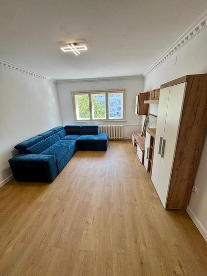 Apartament cu 3 camere decomandat în Decebal