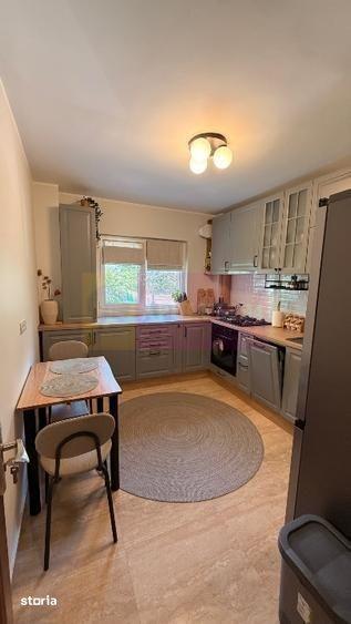 Apartament cu 3 camere în Vitan