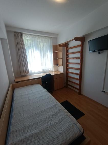 Apartament cu 3 camere în Costi