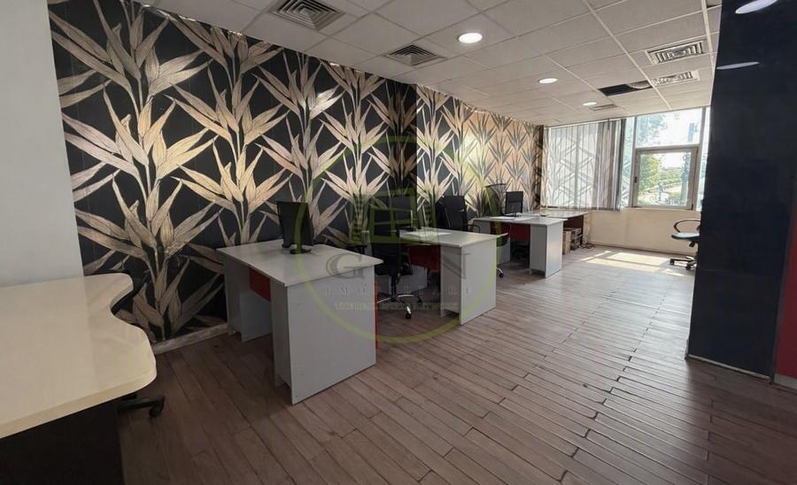 Spațiu comercial, de 660 mp, în Central