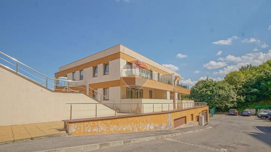 Apartament cu 2 camere decomandat, mobilat în Drumul Poienii
