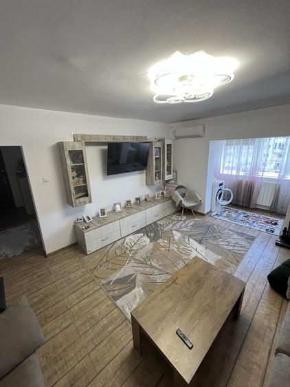 Apartament cu 3 camere decomandat, mobilat în Inel I