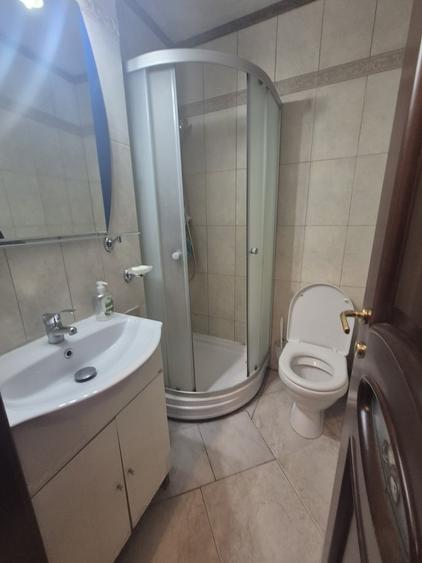 Apartament cu 4 camere decomandat în Decebal