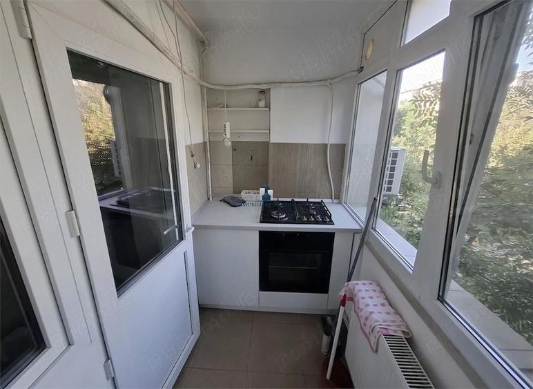 Apartament cu 2 camere decomandat în Apărătorii Patriei