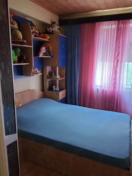 Garsonieră decomandată în Zahana