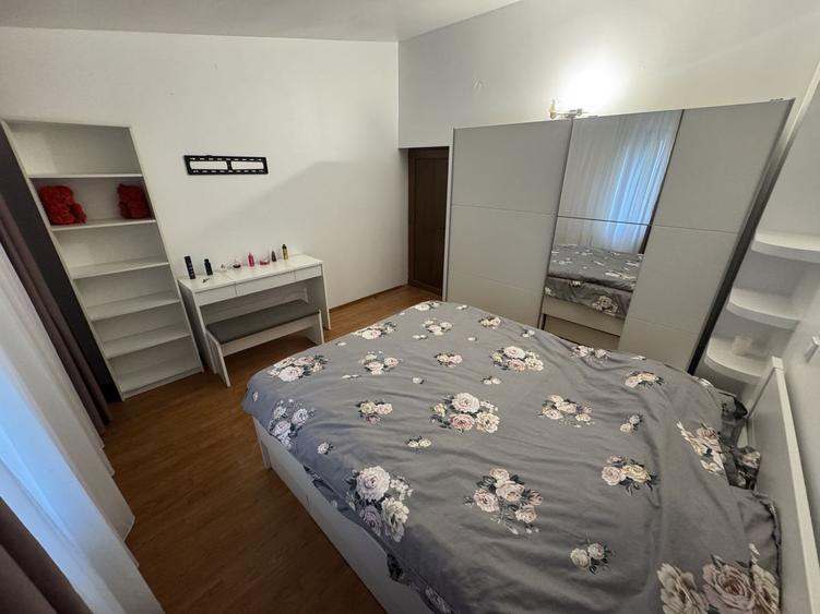 Casă individuală cu 4 camere cu Canalizare în Tomis Nord