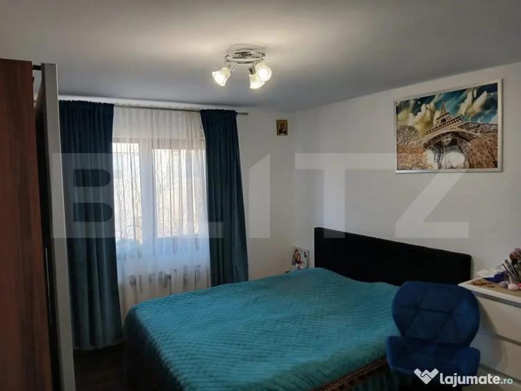 Apartament cu 3 camere decomandat, mobilat în Central