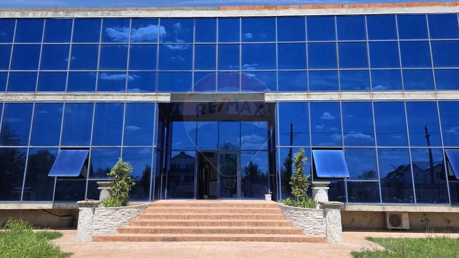 Spațiu industrial, de 2,500 mp, în Dragomirești-Deal