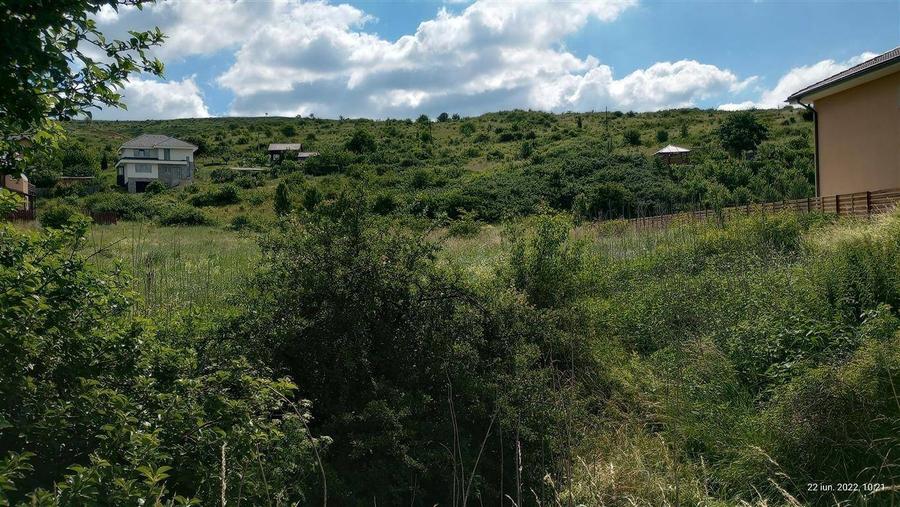 Teren de 966 mp, în Chinteni