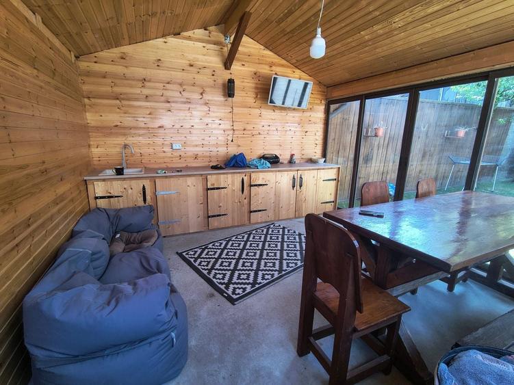 Casă individuală cu 5 camere cu Canalizare în Coiciu