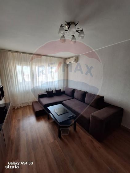 DE INCHIRIAT Apartament 3 camere zona Lacul Tei - 1