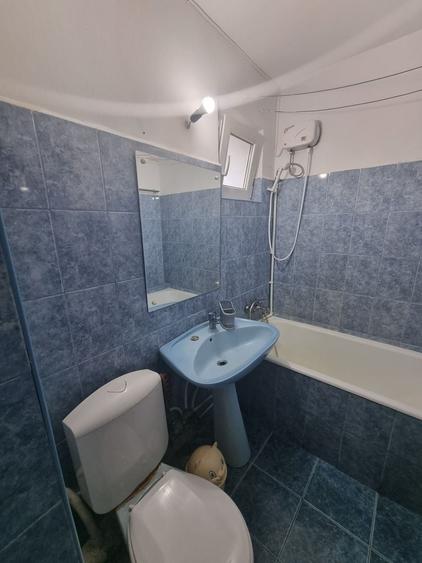 Apartament cu 3 camere decomandat, mobilat în Tomis III