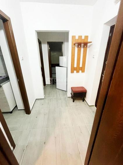 Apartament cu 2 camere decomandat, mobilat în Centru Civic