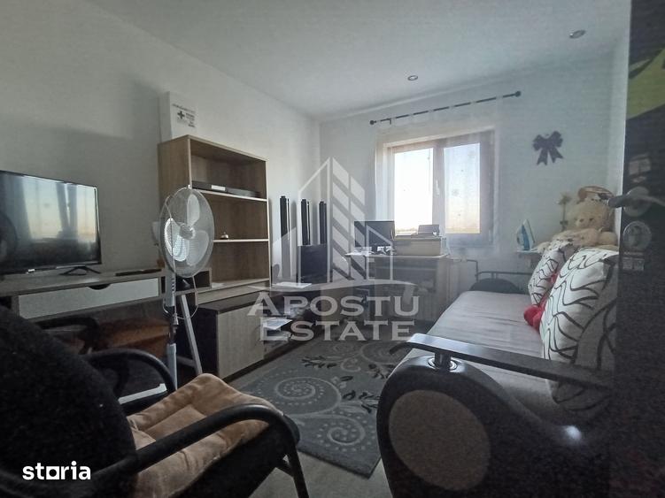 Apartament cu 4 camere în Steaua