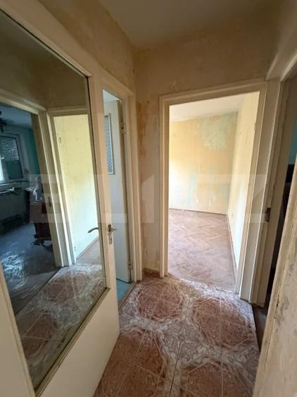 Apartament cu 3 camere semidecomandat în Micro 19