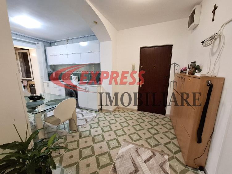 Apartament cu 3 camere decomandat în Dristor