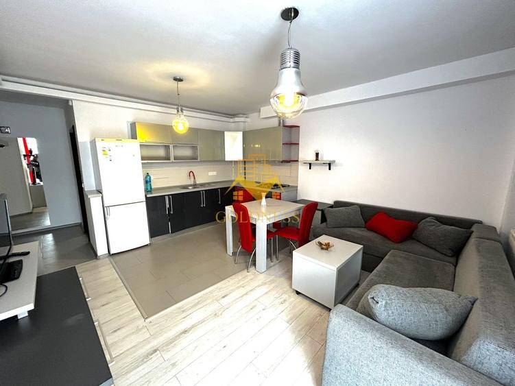 Apartament cu 2 camere semidecomandat, mobilat în Florești