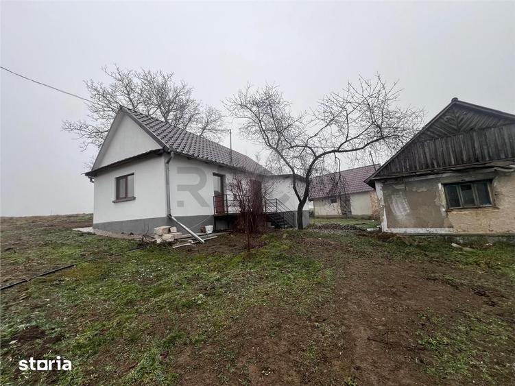 Casă cu 3 camere cu Teren 21984 Mp în Plopiș