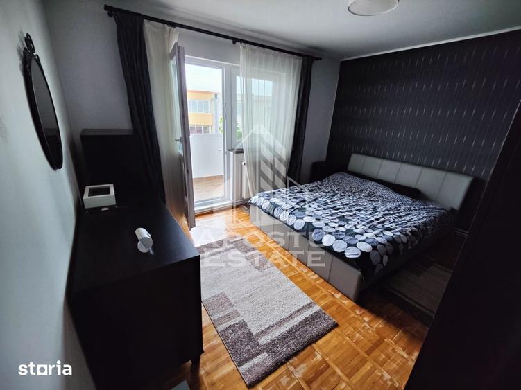 Apartament cu 4 camere decomandat în Girocului