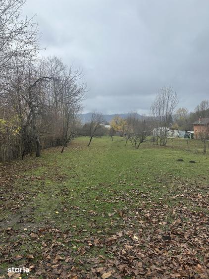 Teren de 2041 mp, în Cornu