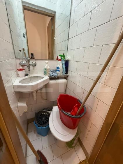 Apartament cu 4 camere decomandat, mobilat în Central