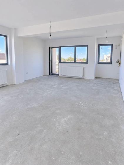 Apartament cu 2 camere decomandat în Tomis Plus