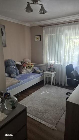 Apartament cu 3 camere în Rovine