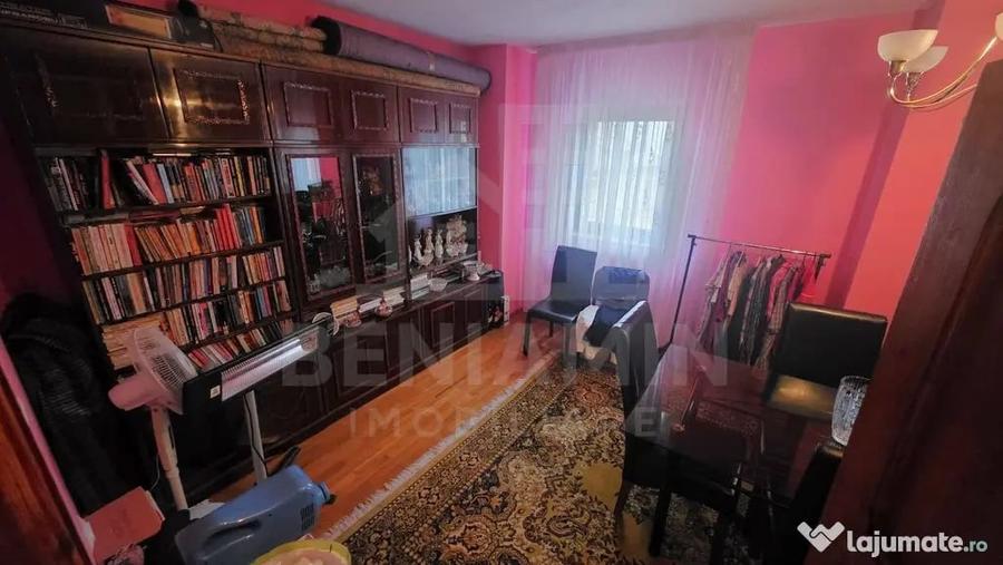 Casă cu 7 camere cu Teren 450 Mp în George Enescu
