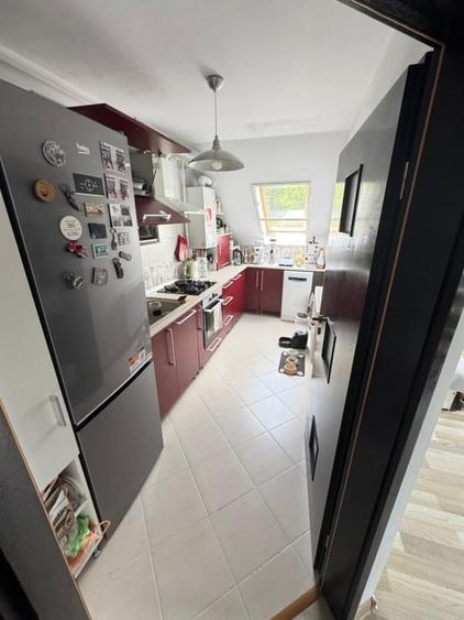 Apartament cu 3 camere semidecomandat, mobilat în Mănăștur