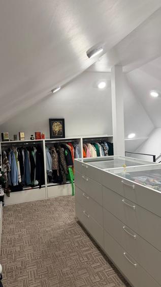 Casă individuală cu 5 camere cu Canalizare în Valea Lupului