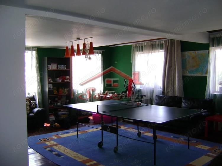 Casă cu Teren 1461 Mp în Cornu