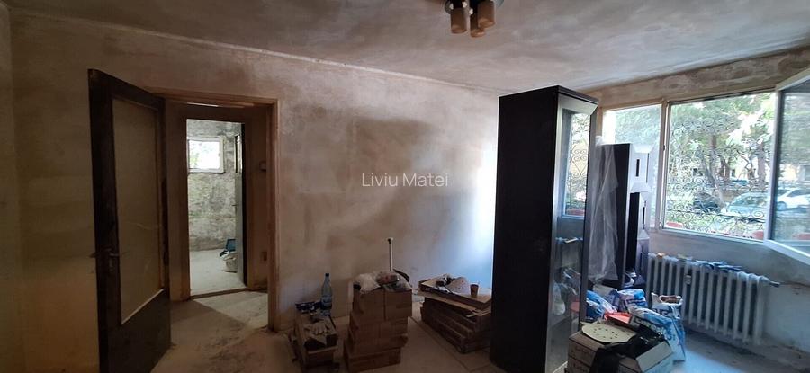 Apartament cu 2 camere semidecomandat în Basarabia