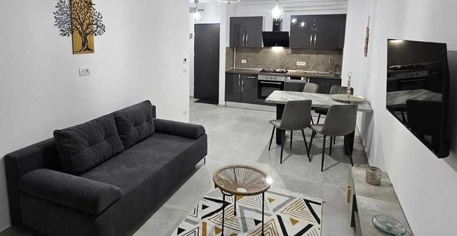 Apartament cu 2 camere decomandat în UTA
