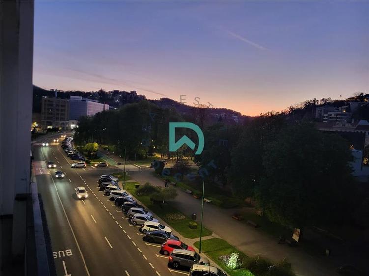 Apartament cu 2 camere semidecomandat, mobilat în Ultracentral