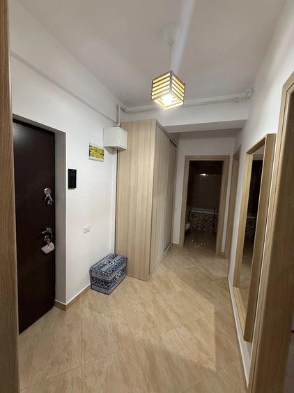 Inchiriez apartament 2 camere decomandat - 1