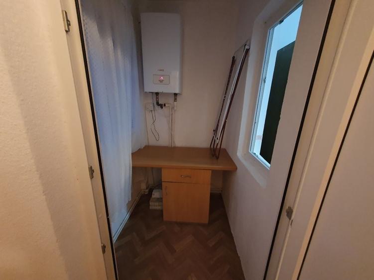 Garsonieră decomandată în Central